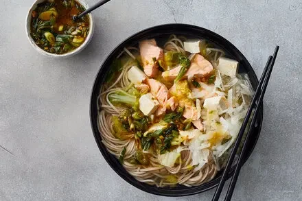 Salmon Soba Noodles With Ponzu-Scallion Sauce
